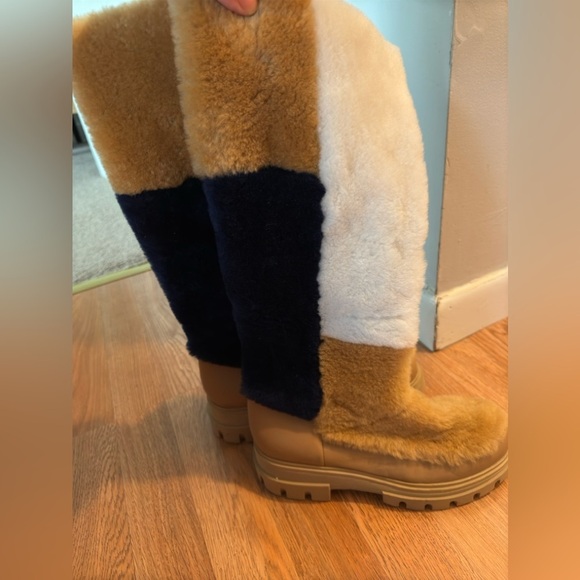 Free People Happy Thoughts Knee High Boots Neutral
Colorblock Shearling - Picture 7 of 8